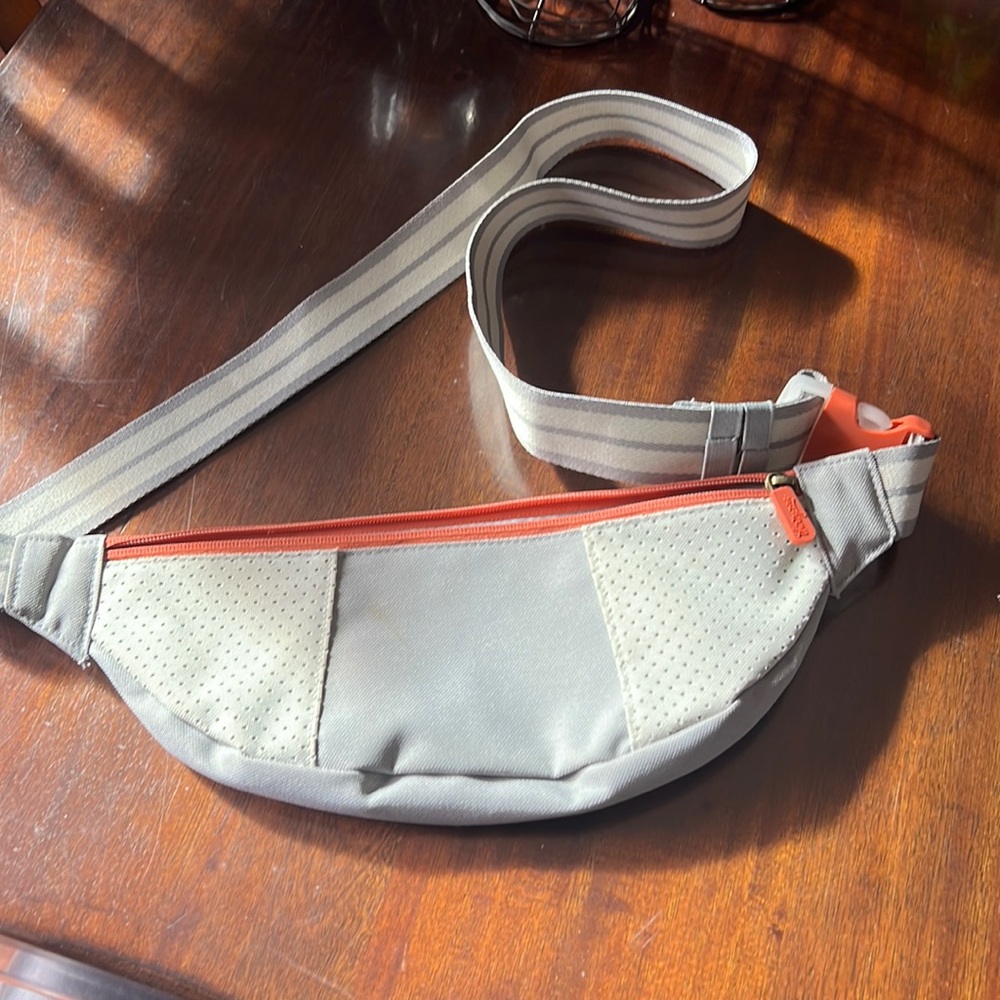 Thirty one belt bag
